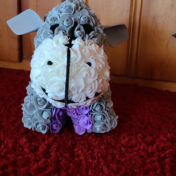 FOREVER ROSES HANDMADE FLOWER EEYORE DONKEY - Picture 8 of 9